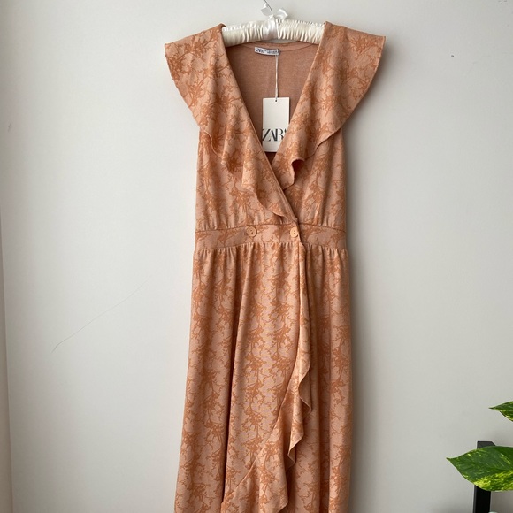 Wrap dress - Picture 1 of 3